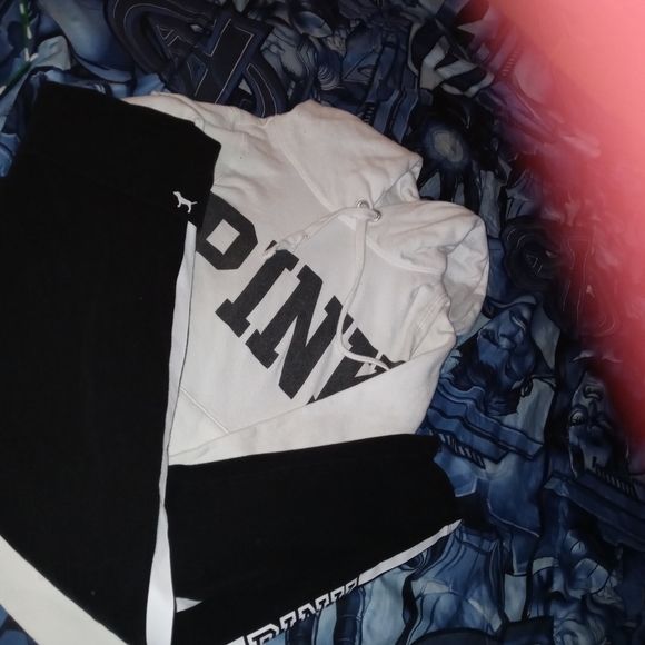 Victoria Secrets outfit - Picture 3 of 4